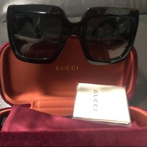 Gucci Accessories - GUCCI OVERSIZED SUNGLASSES!! PRICE OR BEST OFFER!! Gucci Accessories - GUCCI OVERSIZED SUNGLASSES!! PRICE OR BEST OFFER!!